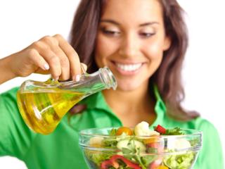 Tumore al seno: si previene con l’olio extravergine d’oliva?
