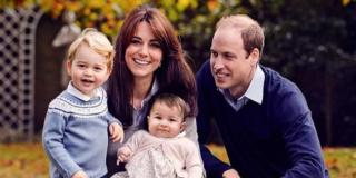 William e Kate: le famiglie reali fanno gli auguri così