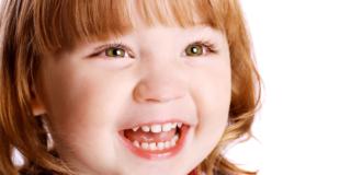 Il fumo di sigaretta è nemico dei denti dei bambini