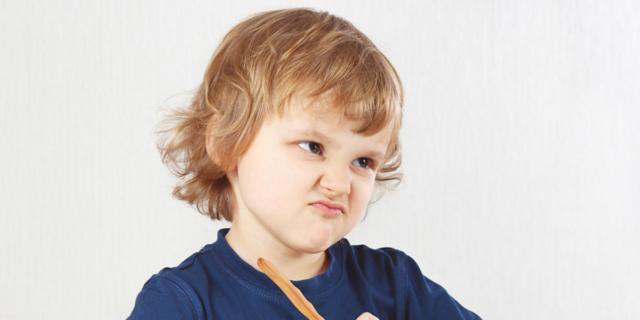 Il bambino si rifiuta di mangiare? 10 regole da ricordare