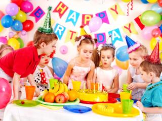 Compleanno: molti bambini non lo festeggiano per colpa della crisi