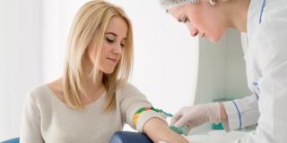 Tumore alle ovaie: diagnosi precoce con un test del sangue