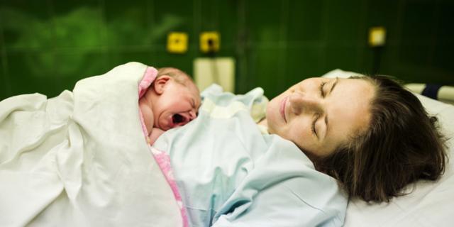 Parto: come scegliere la struttura più adatta (e sicura)