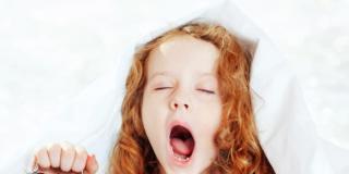 Bambini: le abitudini che danneggiano il sonno