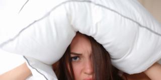 Sonno disturbato per 7 italiani su 10. Più colpite le donne