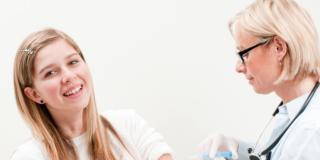 Papilloma virus: appello dei ginecologi a vaccinare i giovani