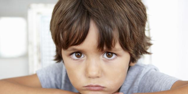 Bimbo che ha usato un bagno sporco: rischia una MTS?