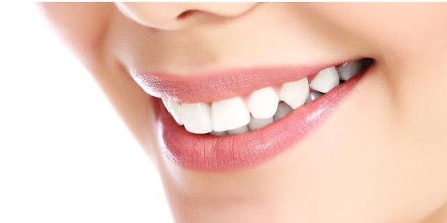 Macchie scure dopo un herpes labiale: che fare?