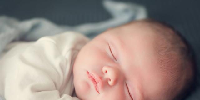Neonato 1 mese primo mese bimbisani e belli Bambini piccoli bellissimi