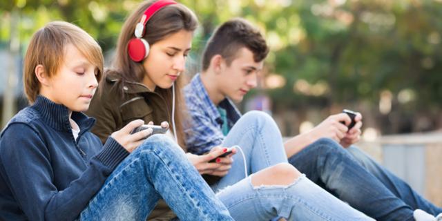 Aumentare il membro per mezzo di un pungiglione di unape