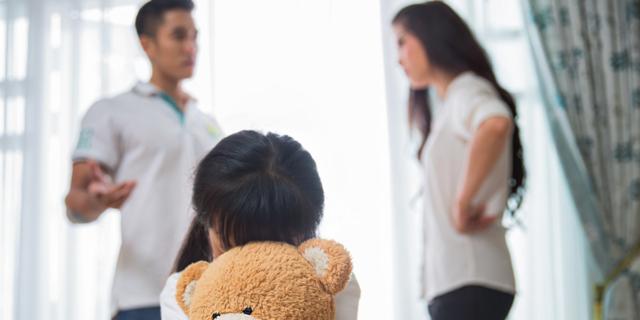 Separazione genitori: come affrontarla con figli minorenni