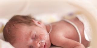 Nati prematuri: sempre di più sopravvivono