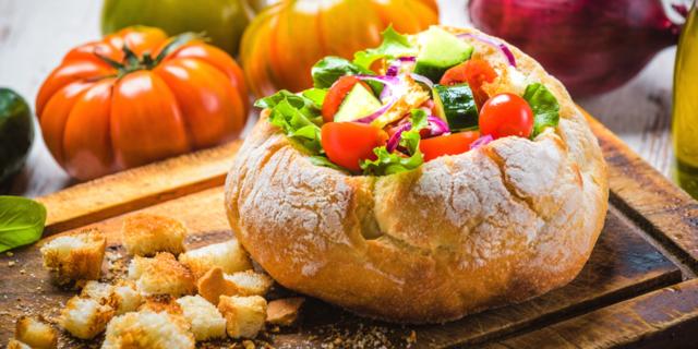 Panzanella leggera al tonno