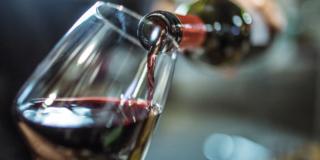 Bere vino 3 o 4 volte alla settimana:  meno rischio diabete?