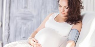 Pressione alta in gravidanza? Bimbo a rischio sovrappeso