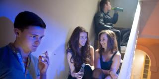 Dipendenze: troppi i giovani “schiavi” di alcol, fumo e gioco