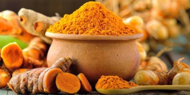 Curcuma: è davvero la panacea di tutti i mali?