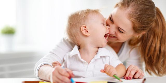 Quando inizia a parlare un bambino: le prime parole e cosa aspettarsi