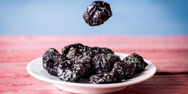Prugne secche e l’intestino si rimette in moto