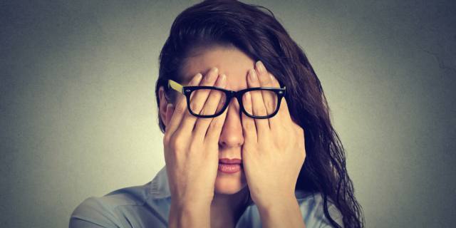 Donne a rischio burnout: l’età critica è 30 anni