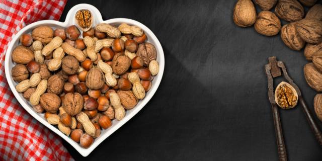 Aritmia si previene (anche) con la frutta secca