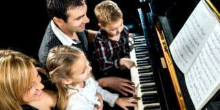 Rapporto genitori-figli: migliora con la musica