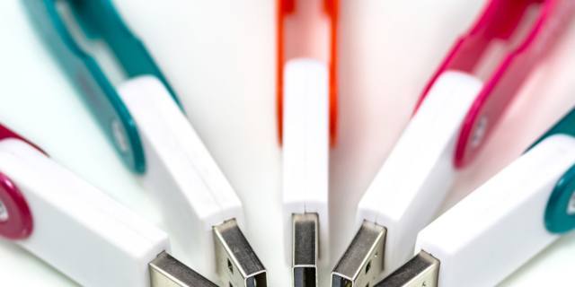 Juul: la nuova e-cig impazza tra i giovani, ma fa malissimo