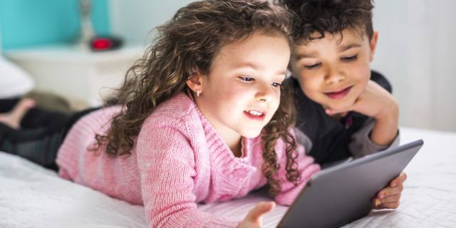Tablet negli under 12: attenzione ai rischi