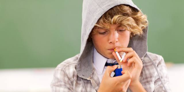 Giovani Fumatori In Aumento E Non Solo Di Tabacco Bimbisaniebelli It