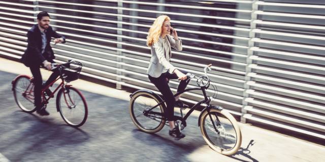 Contro il mal di schiena al lavoro in bicicletta