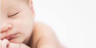 Parto e allattamento influiscono sul microbioma del neonato