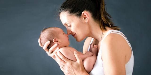 Dor do recém-nascido? Ele passa nos braços da mãe Dor do recém-nascido? Ele passa nos braços da mãe