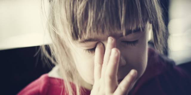 Mal di testa nei bambini: attenzione ai campanelli d’allarme