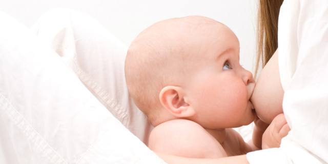 L’allattamento al seno migliora il microbioma intestinale del bebè