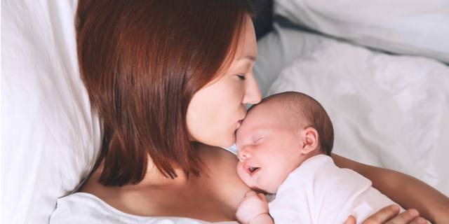 Boom di parti cesarei: quasi raddoppiati in 5 anni