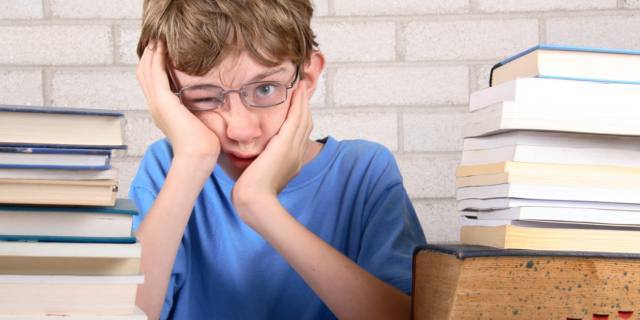 Compiti a casa: servono davvero durante l’anno e per le vacanze?