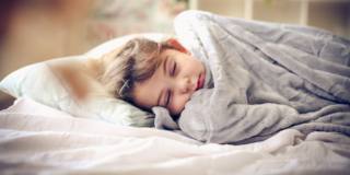 Dormire poco da bambini predispone a uno stile di vita poco sano