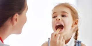 Tonsille nei bambini: l’intervento non serve quasi mai