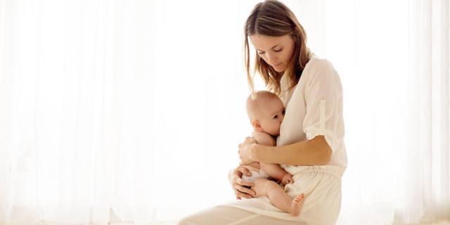 Tumore al seno: gravidanze e allattamento riducono il rischio