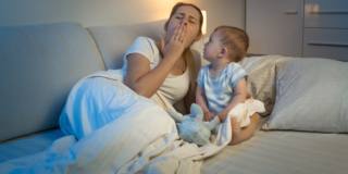 Disturbi del sonno dei bambini: genitori k.o. per 6 anni