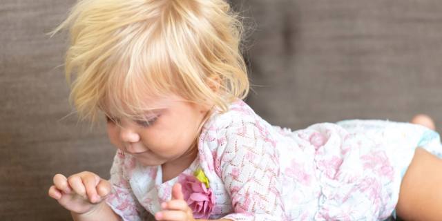 Bambini e smartphone: non più di due ore al giorno