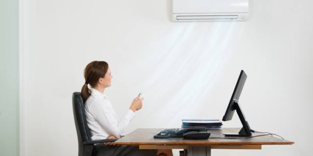 Al caldo le donne lavorano meglio e di più