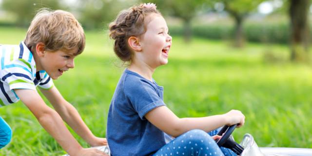 Bambini: le regole per un’estate meno multimediale