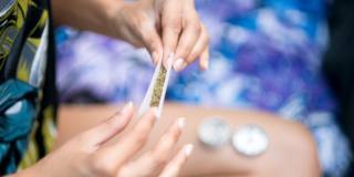 La marijuana condiziona la fertilità maschile e femminile