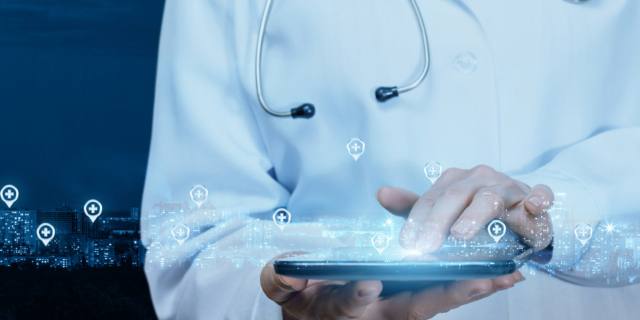Medici digitali: usano mail e whatsapp per comunicare con i pazienti che però non ce l’hanno