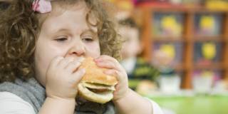 Obesità infantile, Italia tra i peggiori in Europa