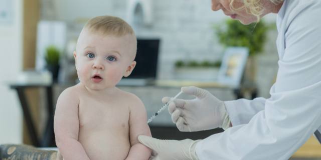 Sicurezza vaccini: registrate solo 3 reazioni gravi ogni 100mila dosi