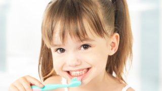 L’igiene orale dei bambini inizia prima della comparsa dei denti