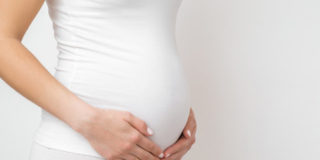 Fertilità femminile: la natura protegge le donne con andamento a U