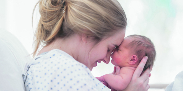 5 frasi da dire a una neomamma